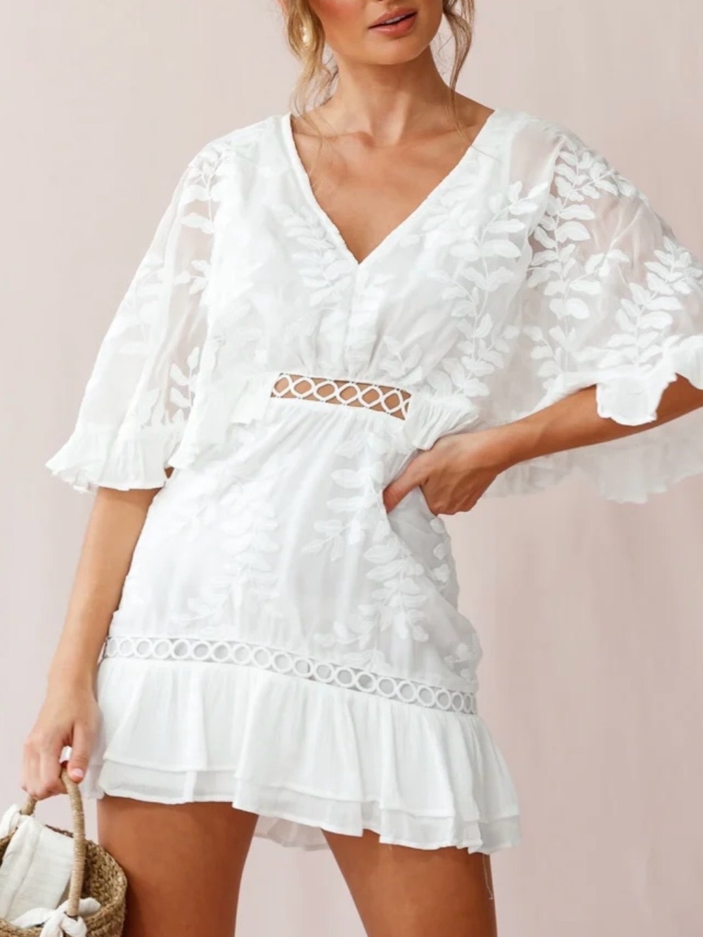 Caspar Leafy Embroidered Dress White (1393)